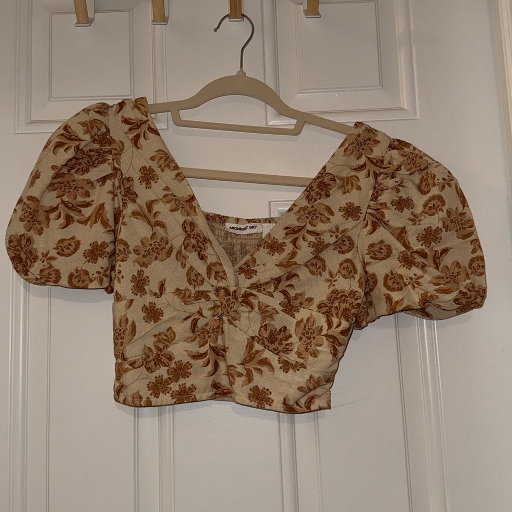 Floral Puff Sleeve Crop Top